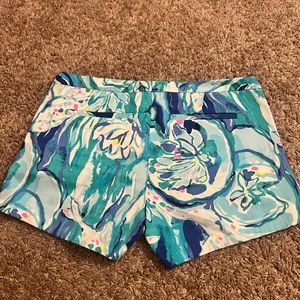 Lilly Pulitzer 4 Inch Shorts Blue Sand Dollar Print Size 2